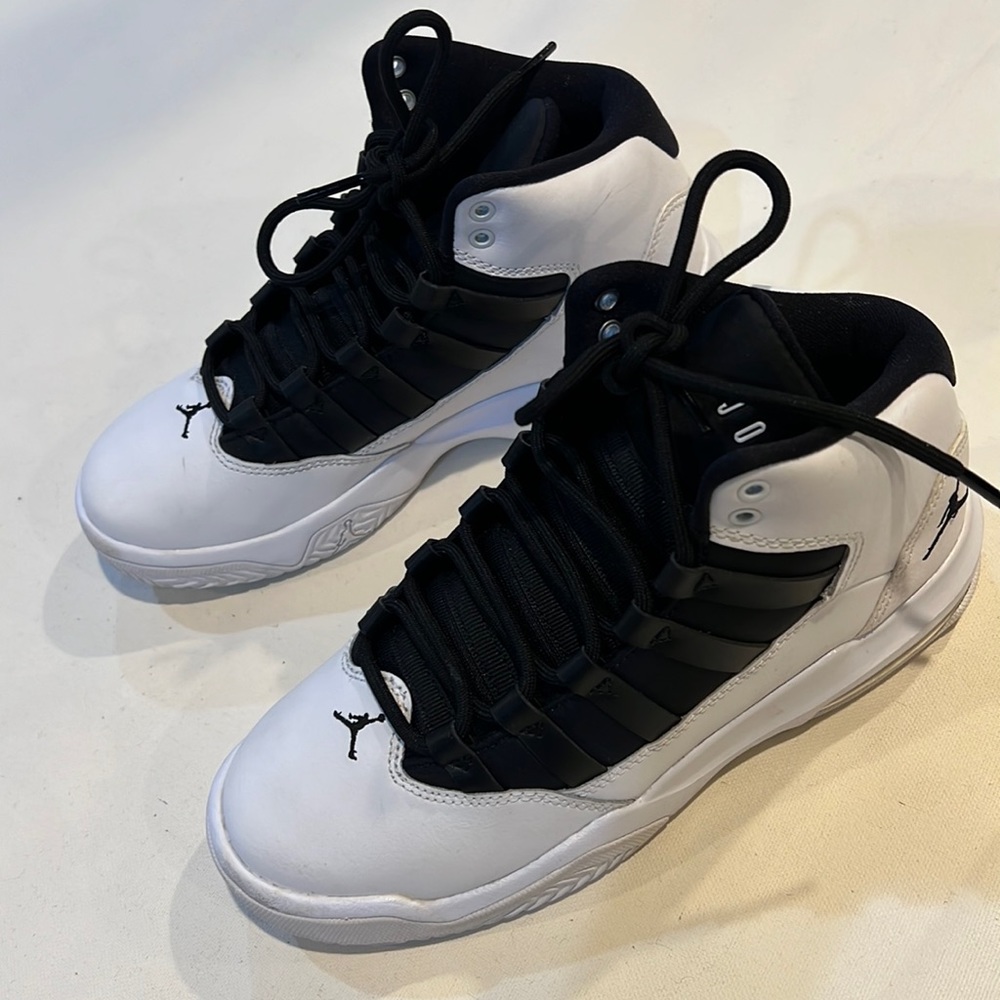 Jordan Max Aura